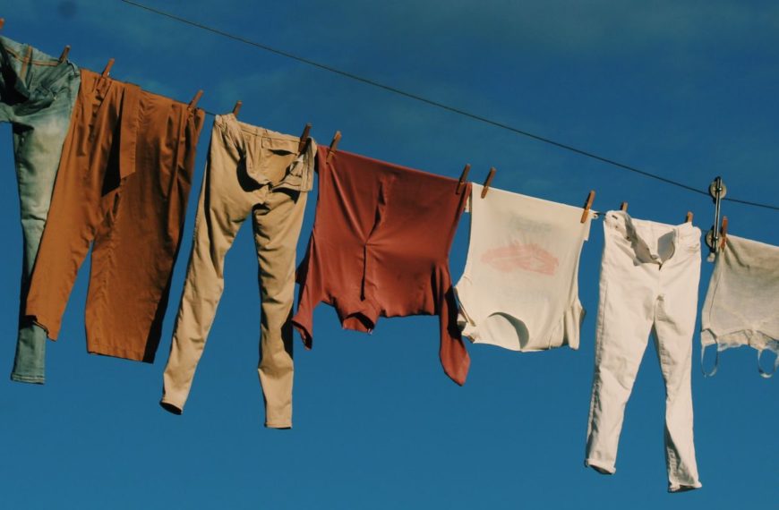 How to do Laundry Without Electricity